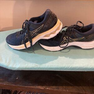asic running shoes